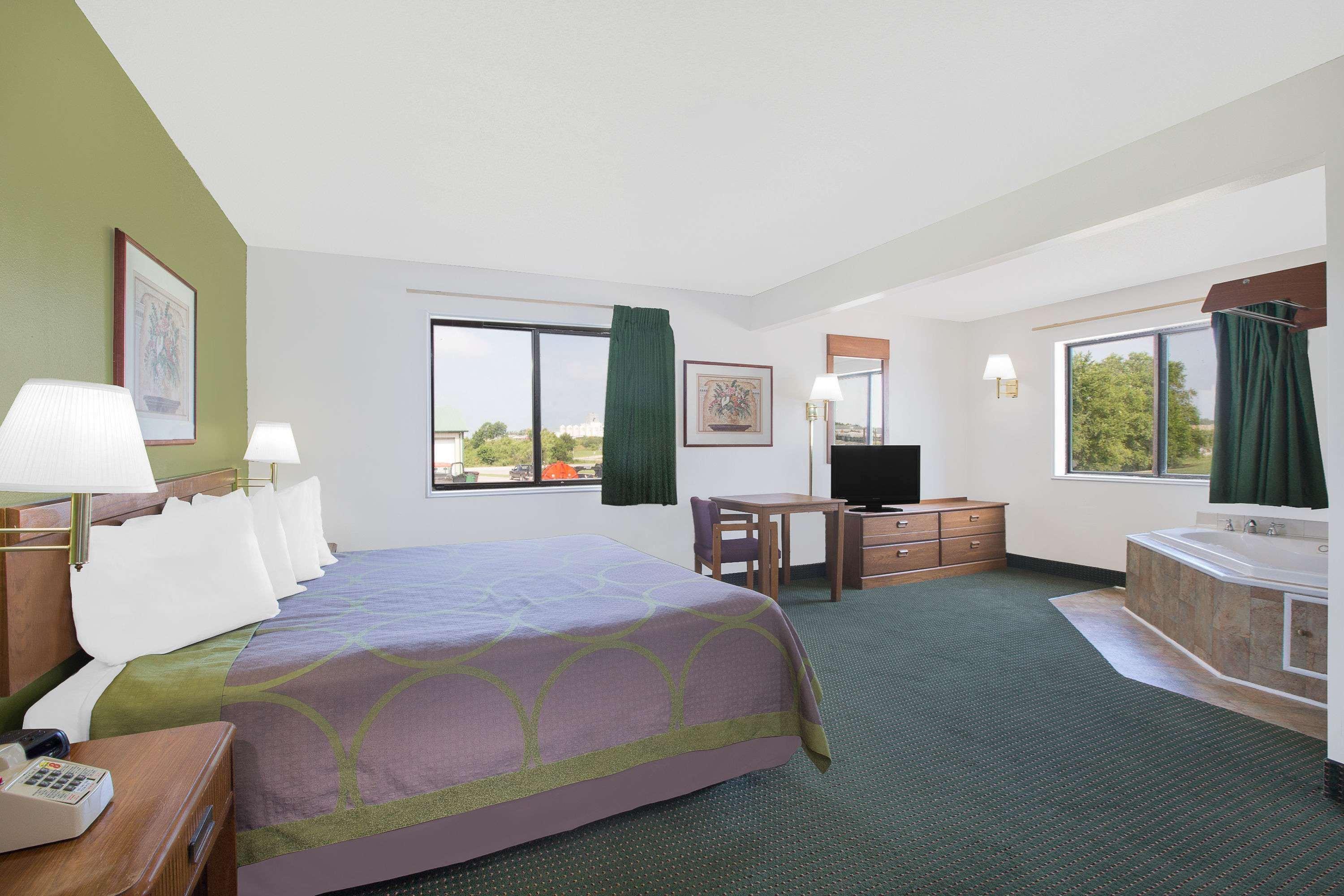 Super 8 By Wyndham Chillicothe Hotel Екстериор снимка