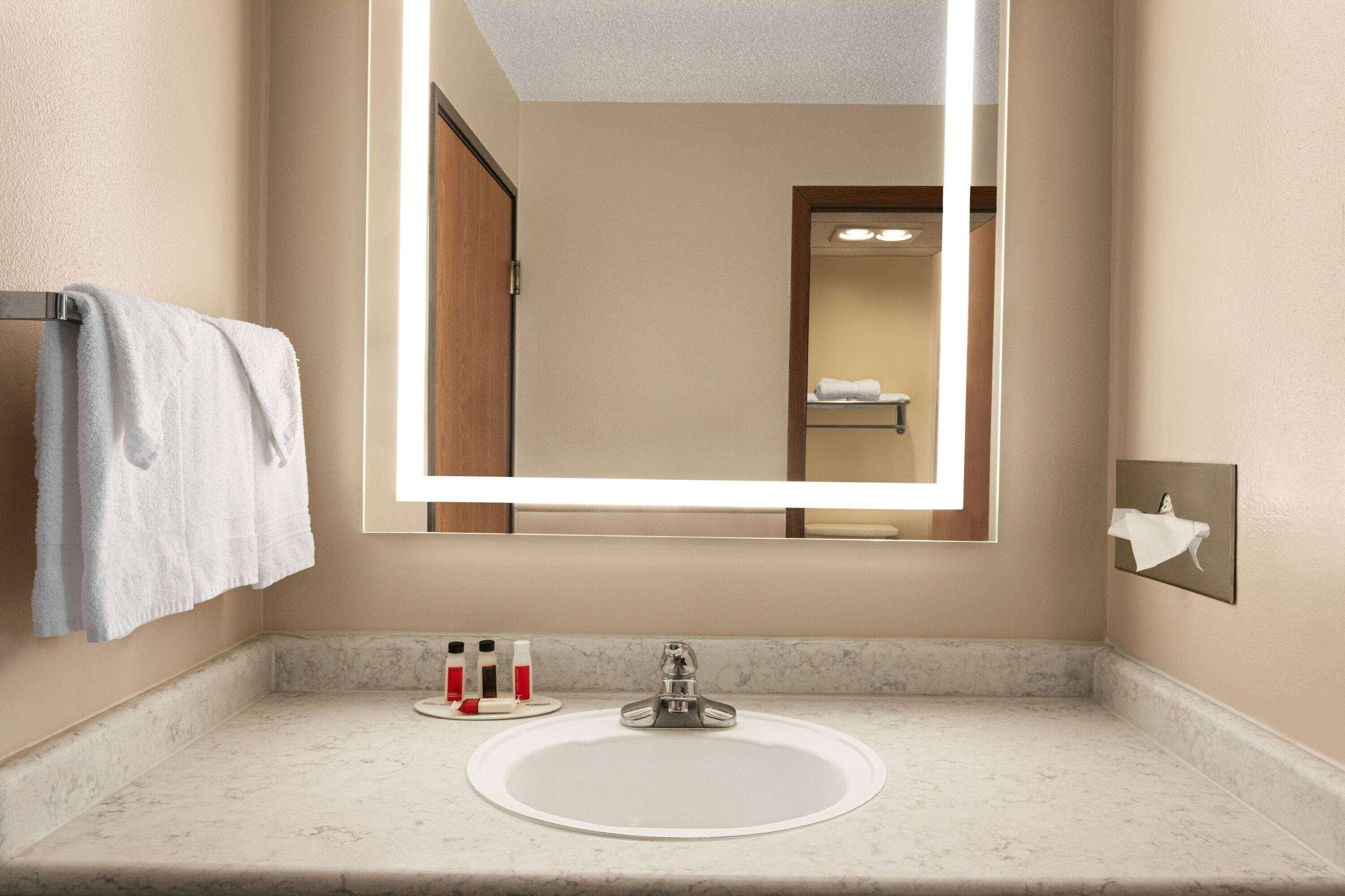 Super 8 By Wyndham Chillicothe Hotel Екстериор снимка