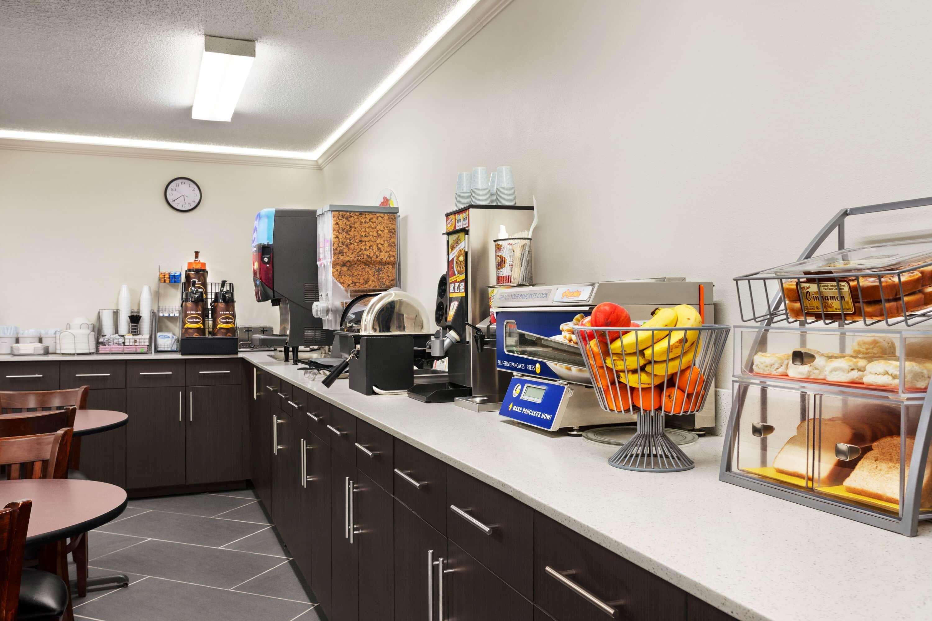 Super 8 By Wyndham Chillicothe Hotel Екстериор снимка