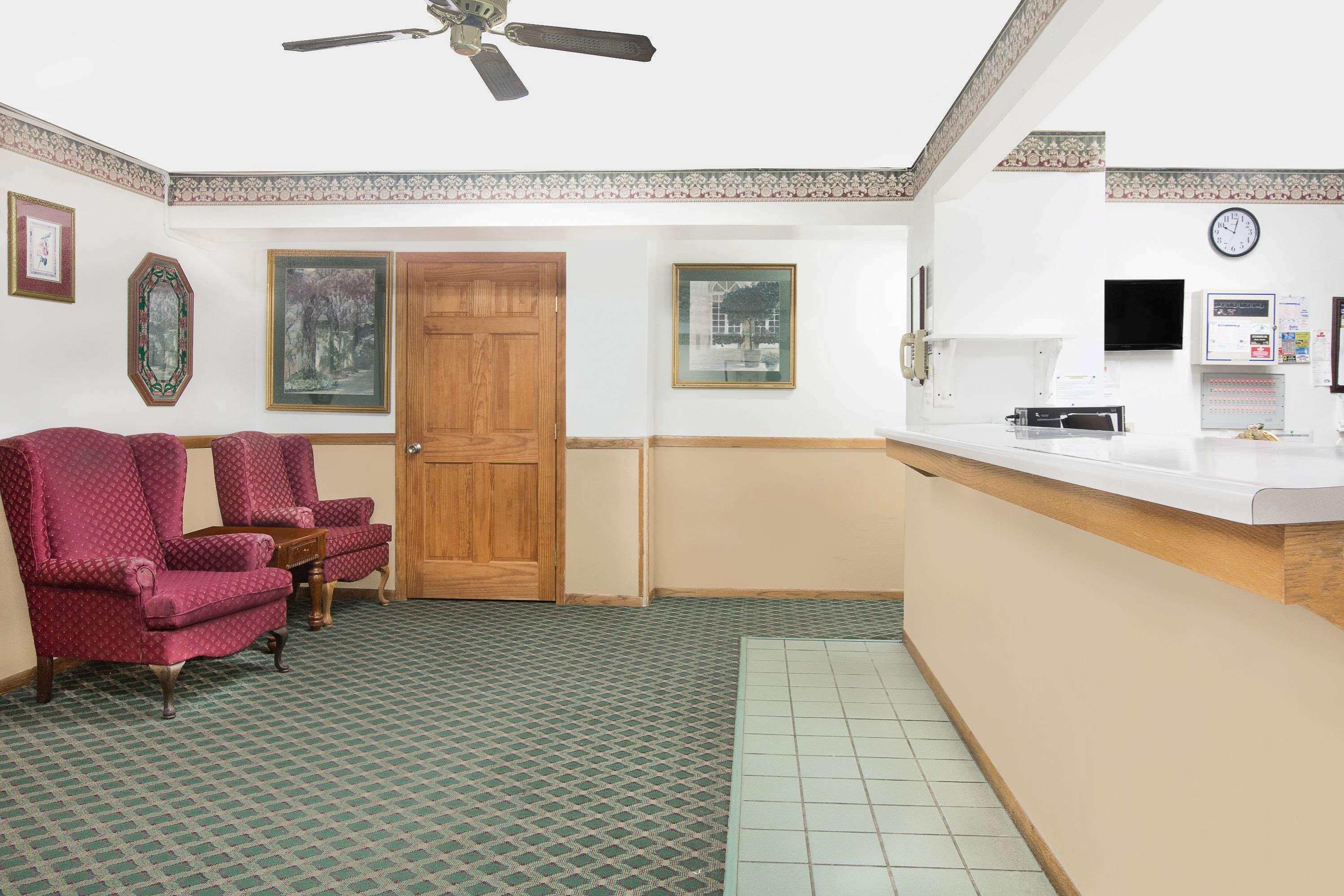 Super 8 By Wyndham Chillicothe Hotel Екстериор снимка